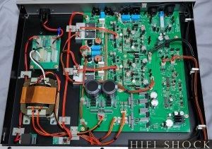 p-1u-headphone-amp-1-luxman