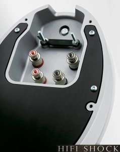 signature-diamond-0b2-bowers-wilkins